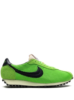Nike: Зелёные кроссовки 