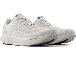 New Balance: Серые кроссовки  Fresh Foam