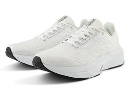 New Balance: Белые кроссовки  FuelCell