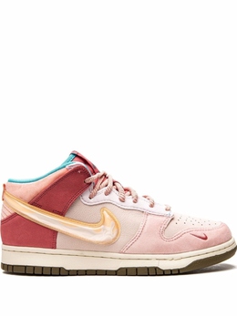 Nike: Розовые кроссовки  Dunk