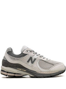 New Balance: Серые кроссовки  2002R