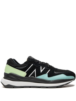 New Balance: Чёрные кроссовки  57/40