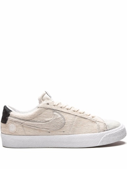 Nike: Бежевые кроссовки  Blazer Low