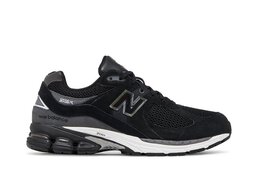 New Balance: Чёрные кроссовки  2002R