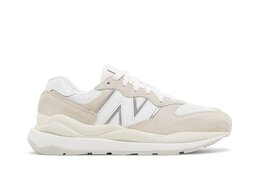 New Balance: Белые кроссовки  57/40