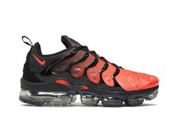 Nike: Красные кроссовки  Air Vapormax Plus