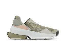 Nike: Зелёные кроссовки 