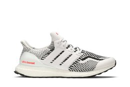 Adidas: Белые кроссовки  UltraBoost DNA