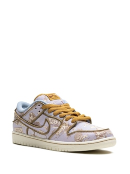 Nike: Фиолетовые кроссовки  SB Dunk