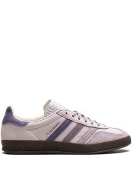 Adidas: Фиолетовые кроссовки  Gazelle Indoor