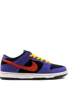 Nike: Фиолетовые кроссовки  SB Dunk Low