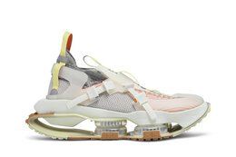 Nike: Бежевые кроссовки 