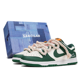 Nike: Белые кроссовки  Dunk