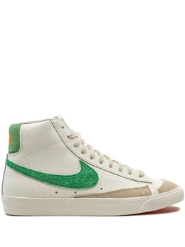 Nike: Зелёные кроссовки  Blazer Mid 77 Vintage