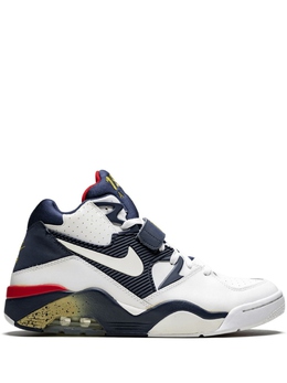 Nike: Белые кроссовки  Air Force 180