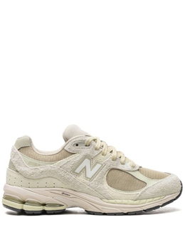 New Balance: Зелёные кроссовки  2002R