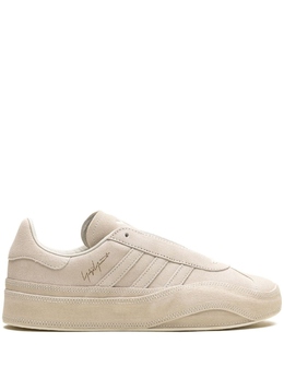 Adidas: Белые кроссовки  Gazelle
