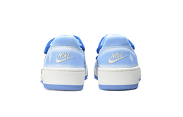 Nike: Белые кроссовки 