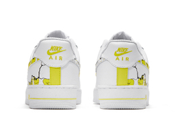 Nike: Белые кроссовки  Air Force 1