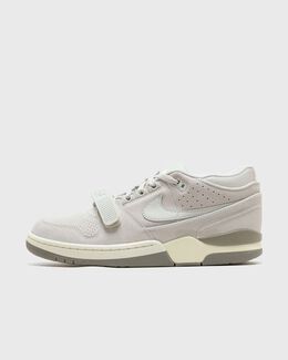 Nike: Светлые кроссовки  Air