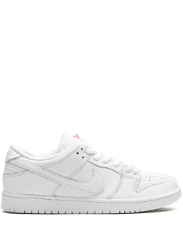 Nike: Белые кроссовки  SB Dunk Low Pro