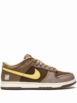 Nike: Коричневые кроссовки  Dunk Low SP