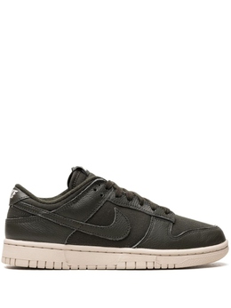 Nike: Коричневые кроссовки  Dunk Low PRM