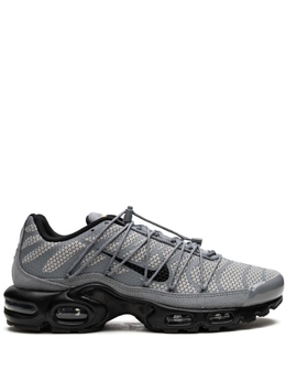 Nike: Серые кроссовки  Air Max Plus