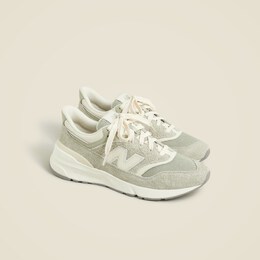 New Balance: Зелёные кроссовки 