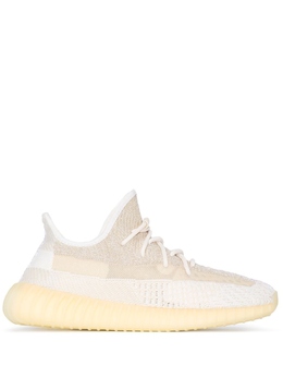Adidas: Белые кроссовки  Yeezy Boost 350 v2