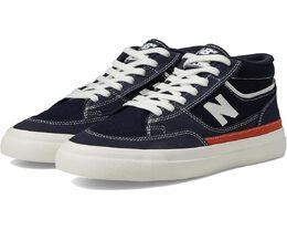 New Balance: Тёмные кроссовки 