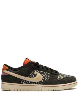 Nike: Коричневые кроссовки  Dunk Low