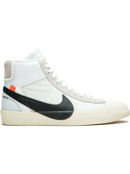 Nike: Белые кроссовки  Blazer Mid