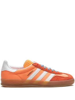 Adidas: Оранжевые кроссовки  Gazelle Indoor