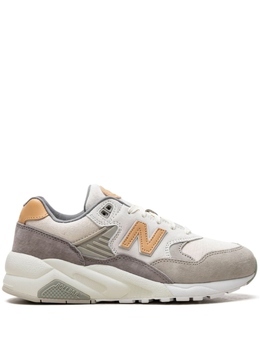 New Balance: Серые кроссовки 