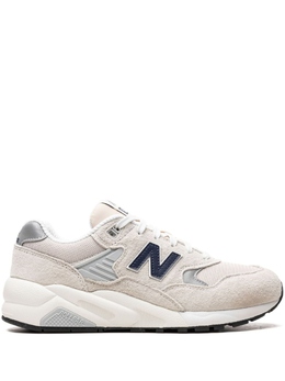 New Balance: Белые кроссовки 