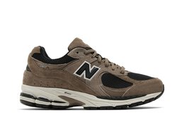 New Balance: Чёрные кроссовки  2002R