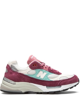 New Balance: Белые кроссовки  992 Kithmas