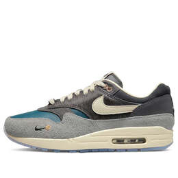 Nike: Серые кроссовки  Air Max 1 SP