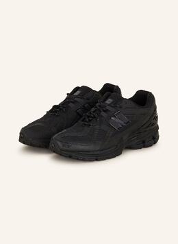 New Balance: Чёрные кроссовки 