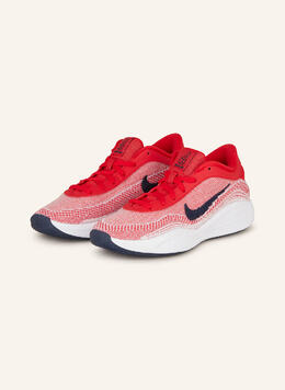 Nike: Красные кроссовки  Academy