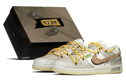 Nike: Белые кроссовки  Dunk