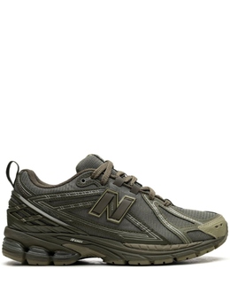 New Balance: Зелёные кроссовки  1906R