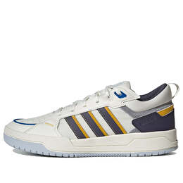 Adidas: Белые кроссовки 