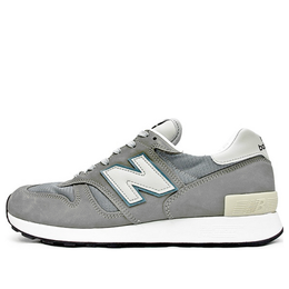 New Balance: Серые кроссовки  1300