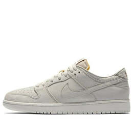 Nike: Белые кроссовки  SB Dunk Low Pro