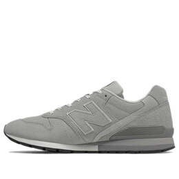 New Balance: Серые кроссовки 