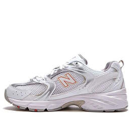 New Balance: Белые кроссовки  530