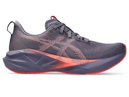 Asics: Фиолетовые кроссовки  Novablast