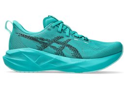 Asics: Чёрные кроссовки  Novablast